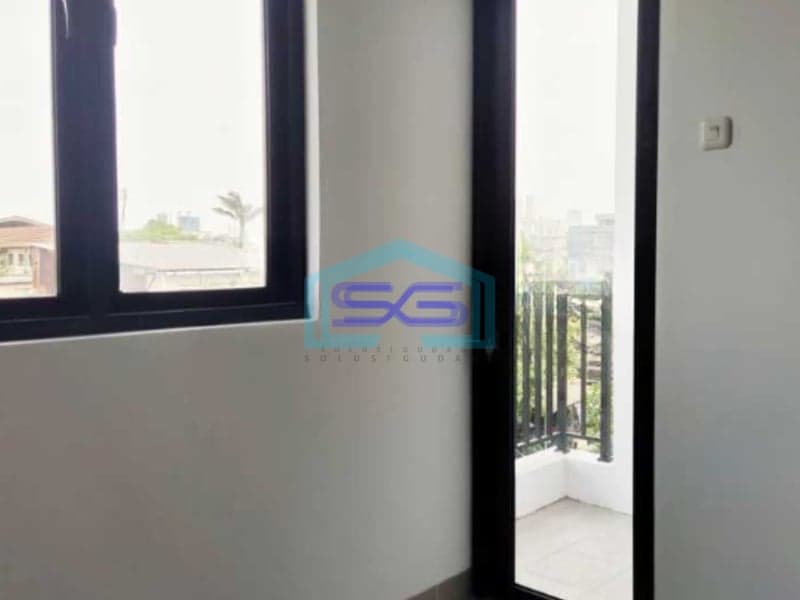 Dijual Ruko Lokasi Bebas Banjir di Jelambar Jakarta Barat Luas Bangunan  287 m²