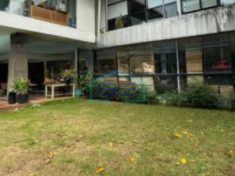 出售商业空间，建筑面积1050平方米，位于雅加达南部 Kemang
