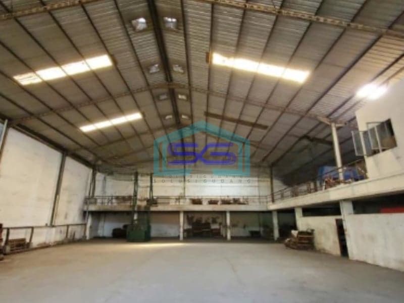 DIjual Gudang Di Simomulyo Siap Pakai Truck Ban Dobel Dkt Margomulyo Luas Bangunan  957 m²