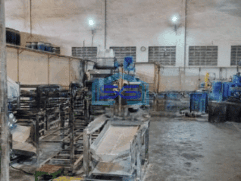 Dijual Gudang di Raya Kedamaean Gresik Dekat Driyorejo Kebomas Luas Bangunan 2500 m²