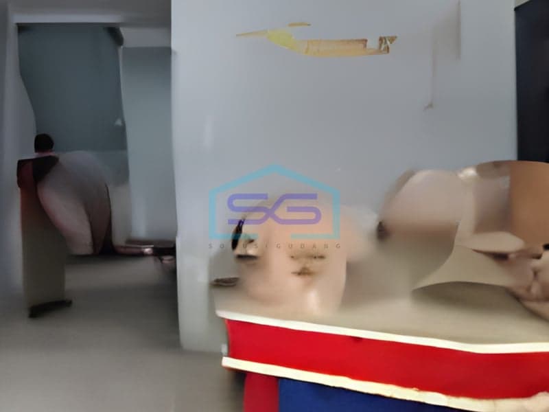 出售：Taman Palem Lestari, Cengkareng 的 Galaxy 4 层商铺，土地面积 67 平方米