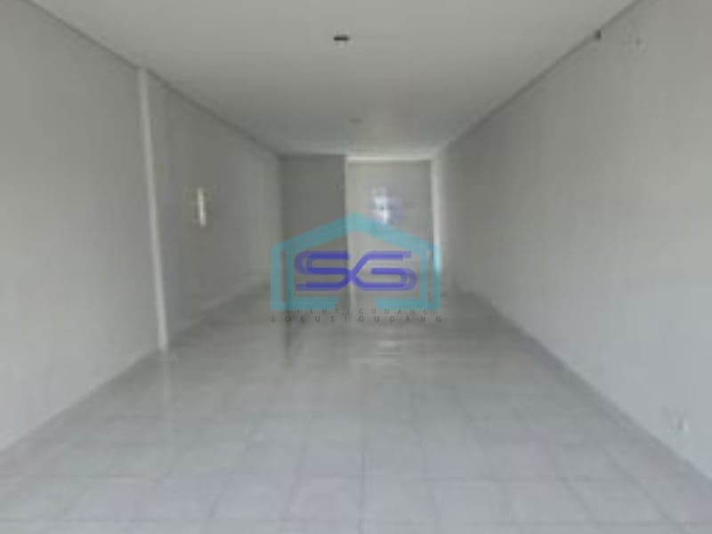 Disewakan Ruko Luas Bangunan 250 m² 3 Lantai di Cihuni Tangerang
