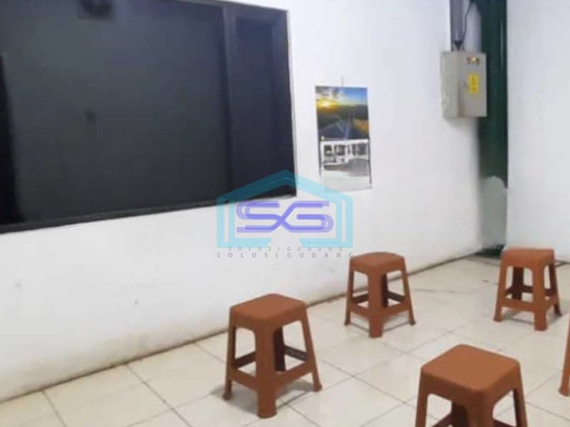 Dijual Gudang Ada Kantor Siap Pakai Luas Bangunan 2600 m² di Semarang