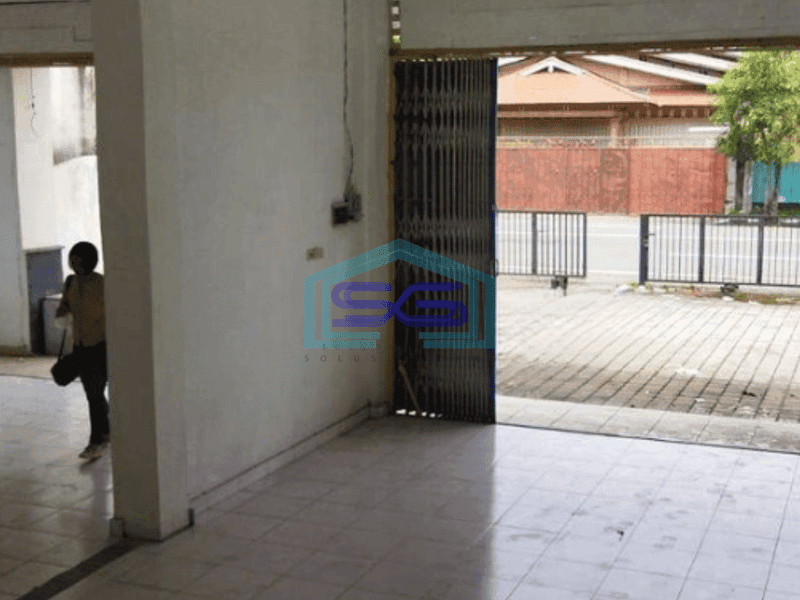 Disewakan ruko gandeng 2 lantai dengan parkiran besar di Denpasar Bali