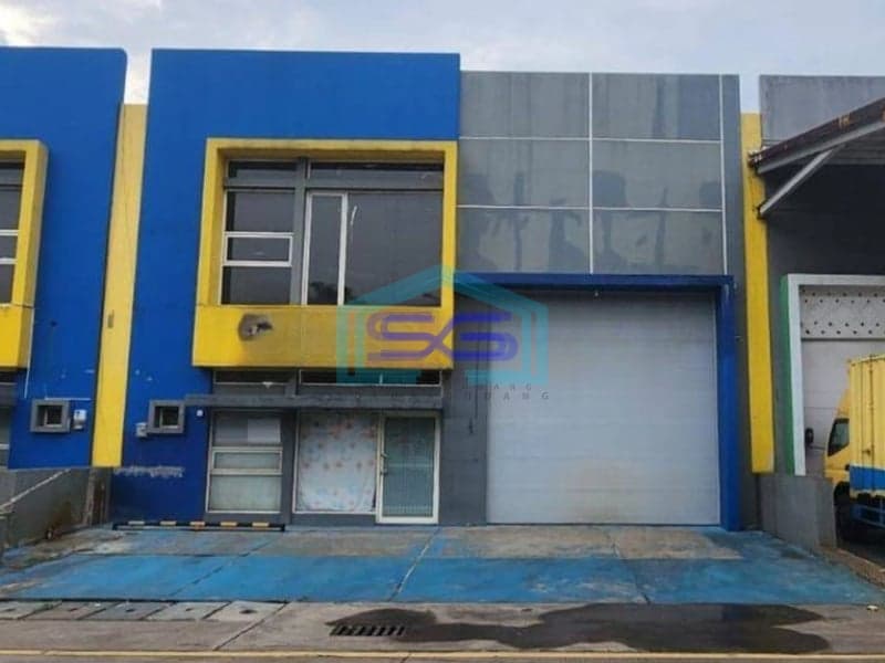 Dijual Gudang Cocok Untuk Penyimpanan, Lokasi Dekat Ke Tol di Bizpark Bandung LT 480m2