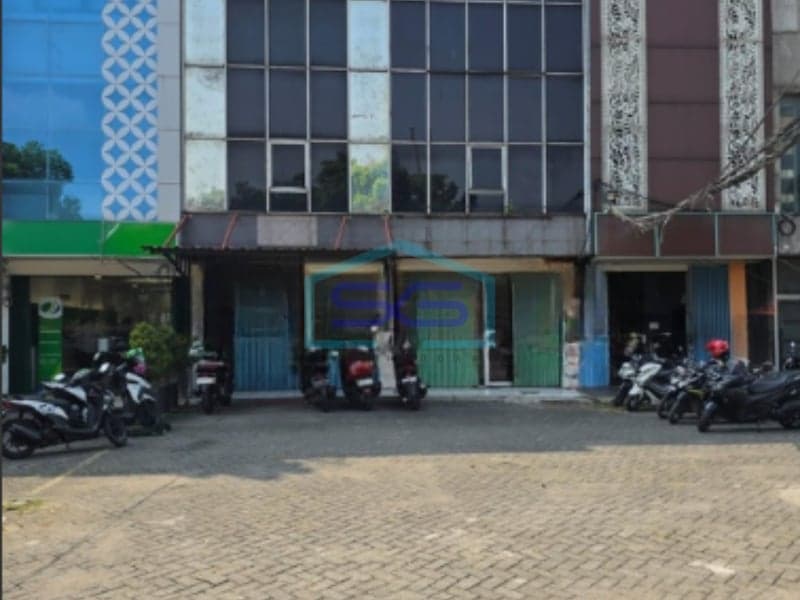 For Sale: Busy and Promising Shophouse in Pasar Minggu, South Jakarta, Building Area 272 m²