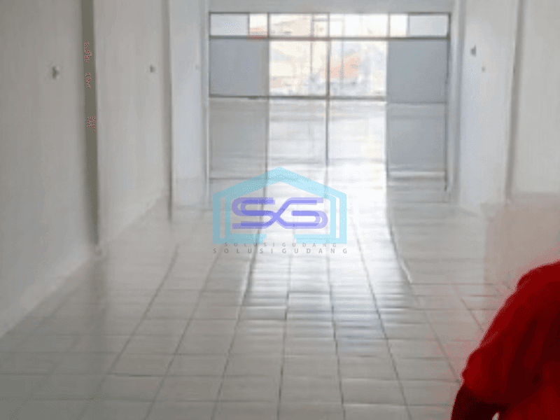 Disewakan Ruko 3 Lantai Luas Bangunan   240 m² di Bandengan Jakarta Utara Sudah di Renovasi
