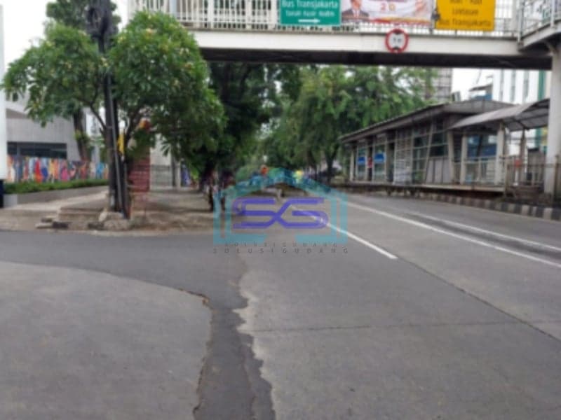 Dijual Bangunan Ex Bengkel Hitung Tanah, Strategis Di Tanah Kusir Jakarta Selatan
