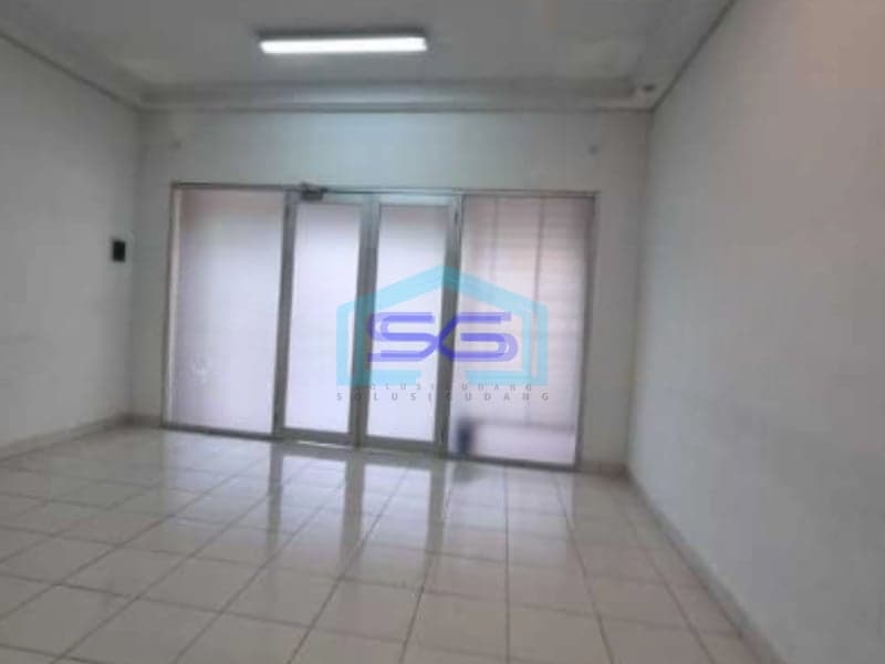 Disewakan Ruko Luas Bangunan  300 m² Lokasi Tanjung Duren Jakarta Barat