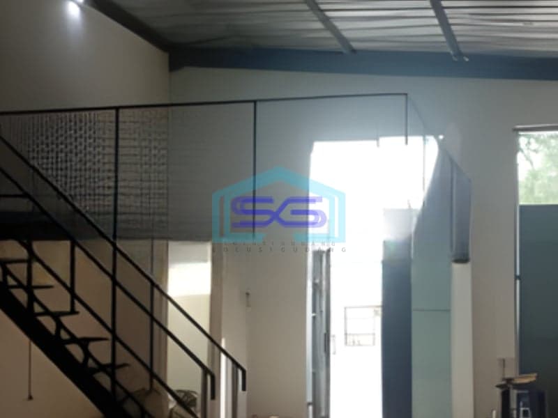 Disewakan Gudang Akses Container 20 Feet Luas Tanah 270 m² di Bekasi