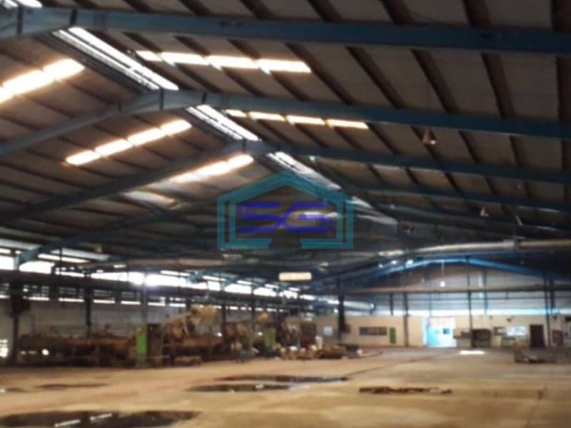 Dijual Pabrik Akses Container 40 Feet Luas Bangunan  170000 m² Lokasi Cikarang Bekasi
