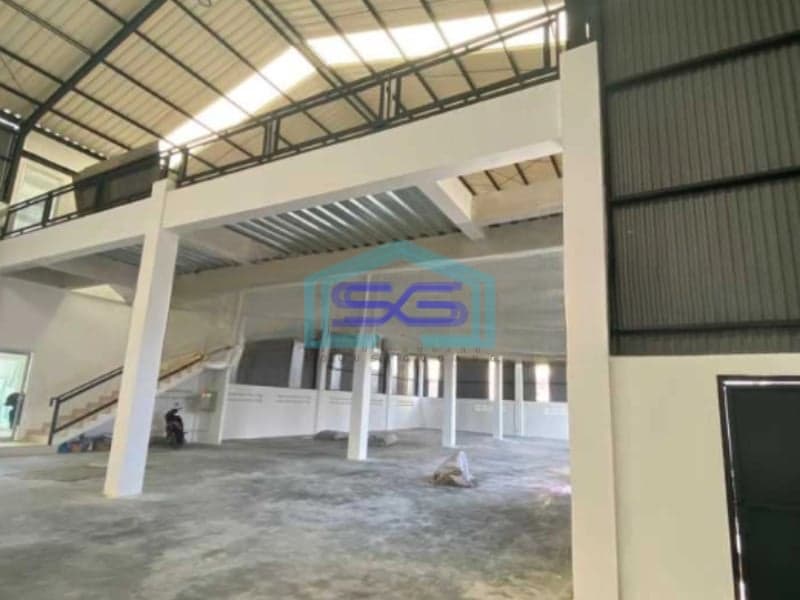 Dijual Gudang Akses Container 40 Feet Luas Bangunan  1013 m²  di Tangerang