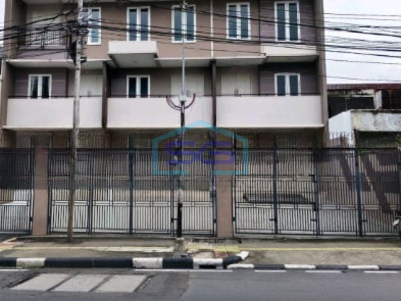 出售：宽敞店屋，土地面积140平方米，东雅加达无洪水区域