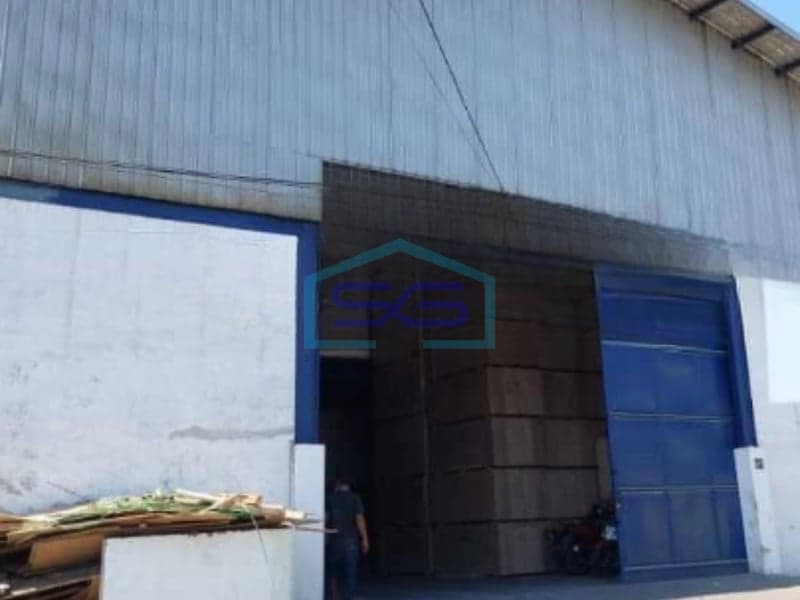 Warehouse for Sale 1662 m² Building Area 1 Floor Surabaya Location