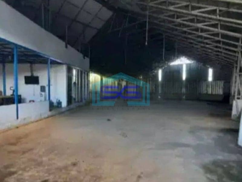Disewakan Gudang Siap Pakai di Kavling DPR Cipondoh