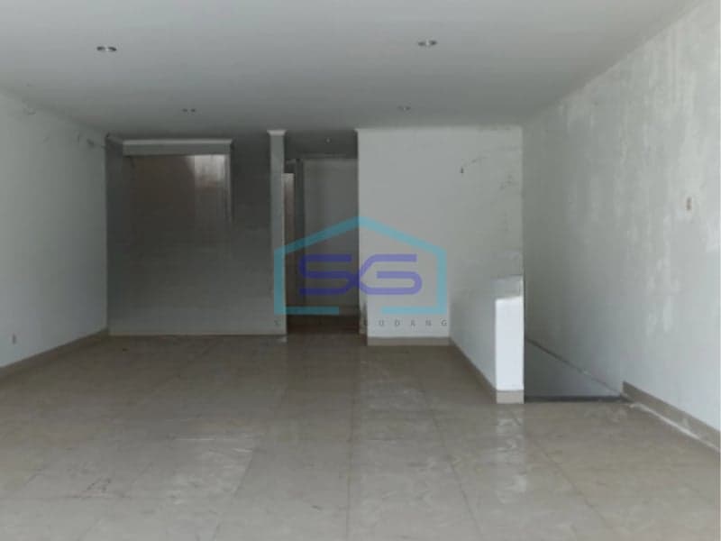 Disewakan Ruko Luas Bangunan 216 m² Lokasi di Semarang