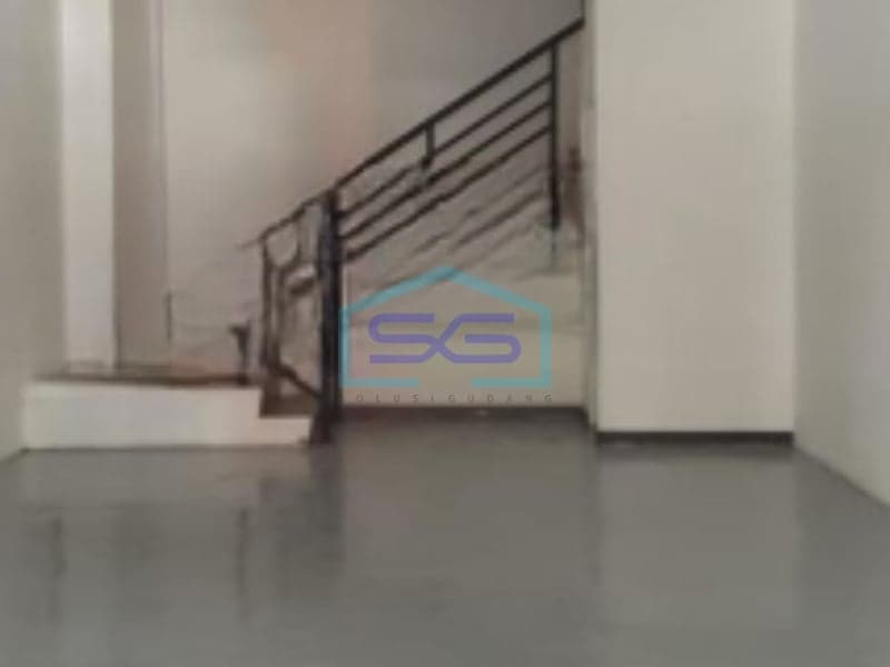 For Sale: Spacious Shophouse, Building Area 199 m², Flood-Free in Bandung, West Java