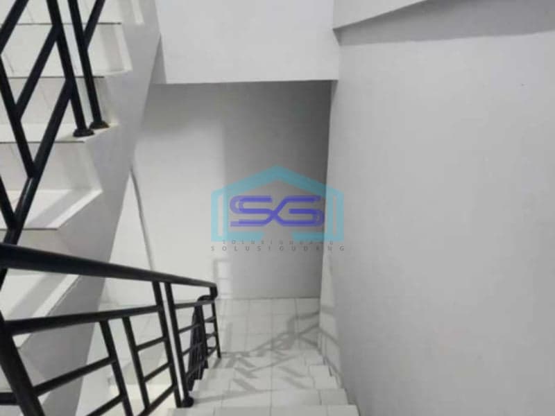Dijual Ruko 3 Lantai Luas Bangunan  180 m² Lokasi di Pluit Jakarta Utara
