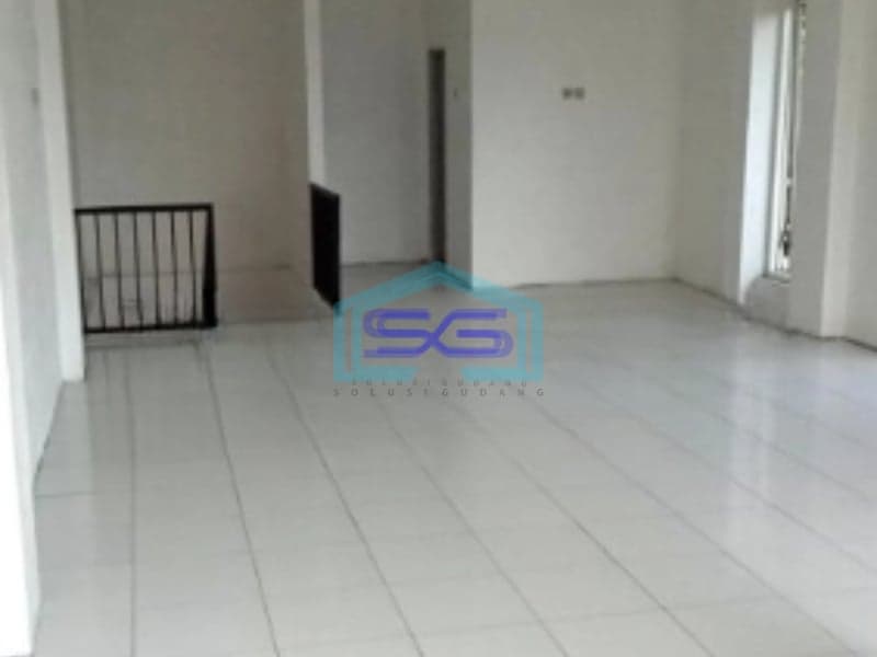 Disewakan Ruko 3 Lantai Luas Bangunan 138 m² Lokasi di Surabaya