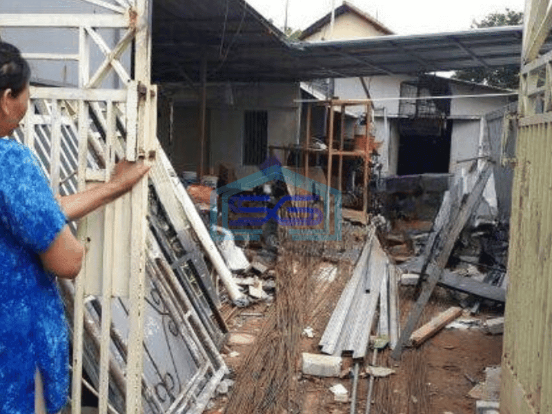 Dijual Bekas Gudang Dipinggir Jalan Cilodong