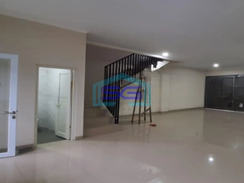 Dijual Ruko Luas Bangunan 170 m²  di Batununggal Bandung