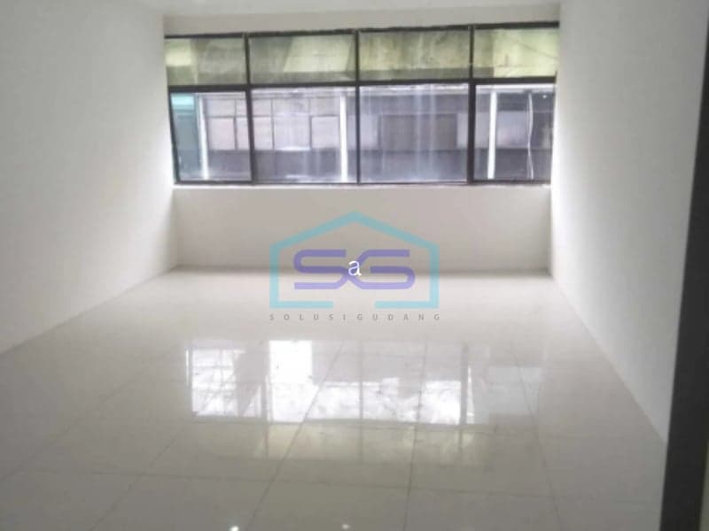 For Sale: Ready-to-Use Shophouse in Roxy Mas, Central Jakarta, Building Area 300 sqm
