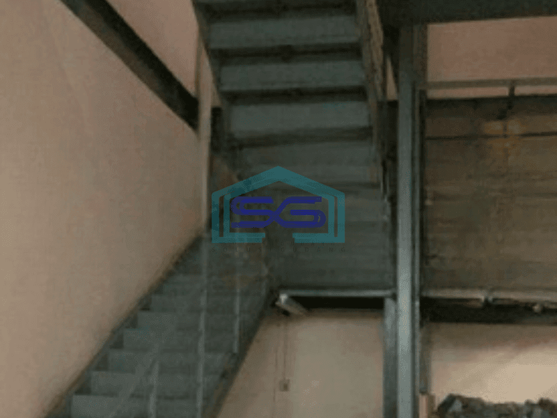 Dijual Gudang Turun Harga Lokasi Bebas Banjir Luas Bangunan 5806 m² di Daan Mogot Tangerang