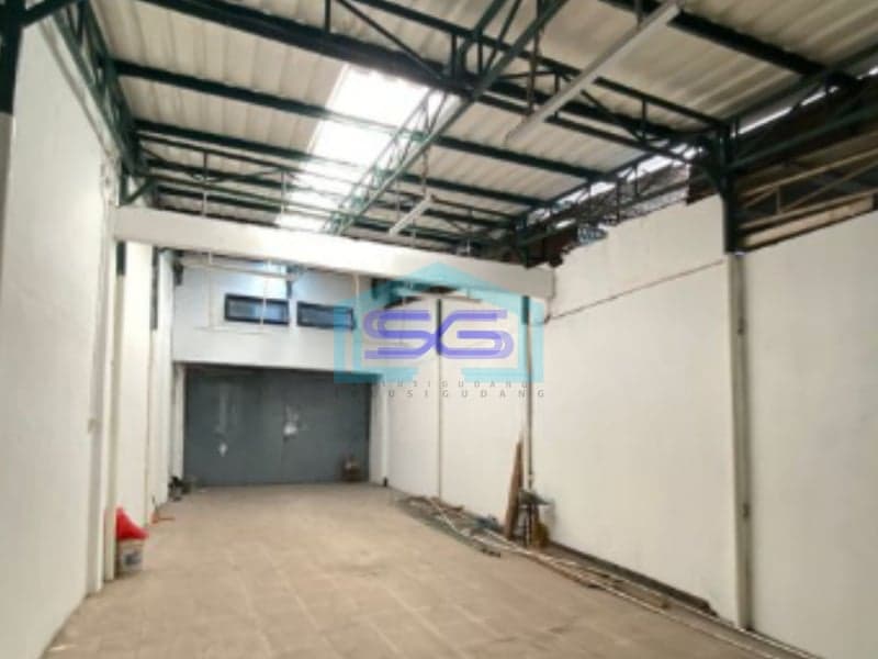 Disewakan Ruko 3 Lantai Panjang Carport Luas Bangunan 495m2 Di Cempaka Putih Jakarta Pusat