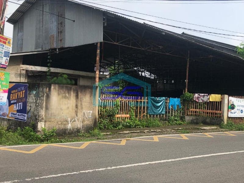 Dijual Tanah Bonus Bangunan Strategis di Pinggir Jalan Torpedo dekat R. Sukamto Palembang