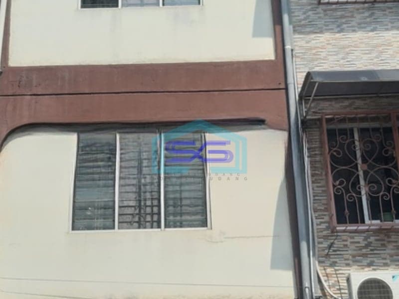 Disewakan Ruko Luas Bangunan  320 m² Lokasi di Tambora Jakarta Barat