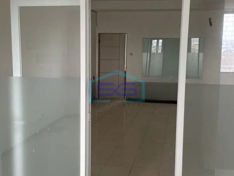 3-Story Strategic Shophouse for Sale on Jl. Karapitan, Central Bandung, West Java, Land Area 116 m²