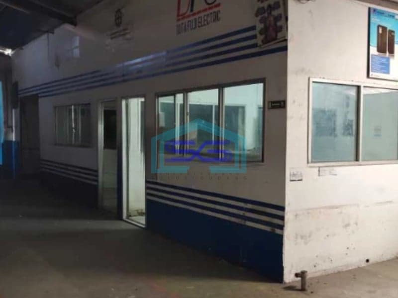 Dijual Gudang Ada Kantor Luas Bangunan 1500 m²  Lokasi Kapuk Kamal Jakarta Barat