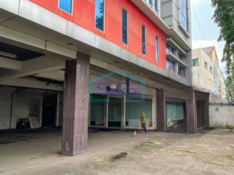 Dijual Ruang Usaha Luas Tanah 360 m² Siap Huni Lokasi Jakarta Selatan