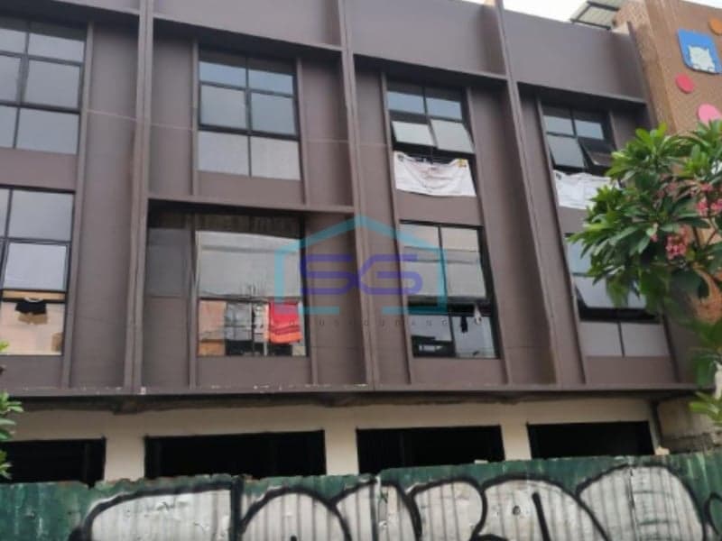 For Sale: Strategic Shophouse in Tebet, South Jakarta, Building Area 204 m²