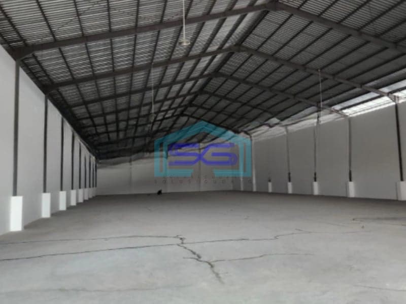 Disewakan Gudang Luas Bangunan  1550 m² Lokasi Strategis di Semarang Barat