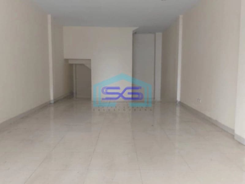 Dijual Cepat Ruko Strategis 3 Lantai di Kawasan Bisnis Pasar Kliwon Solo NEGO LB 196m2