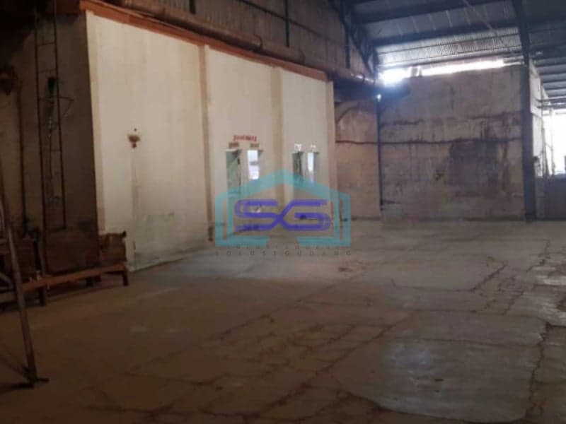 Disewakan Gudang Akses Container Luas Bangunan 5680 m² Lokasi Semarang