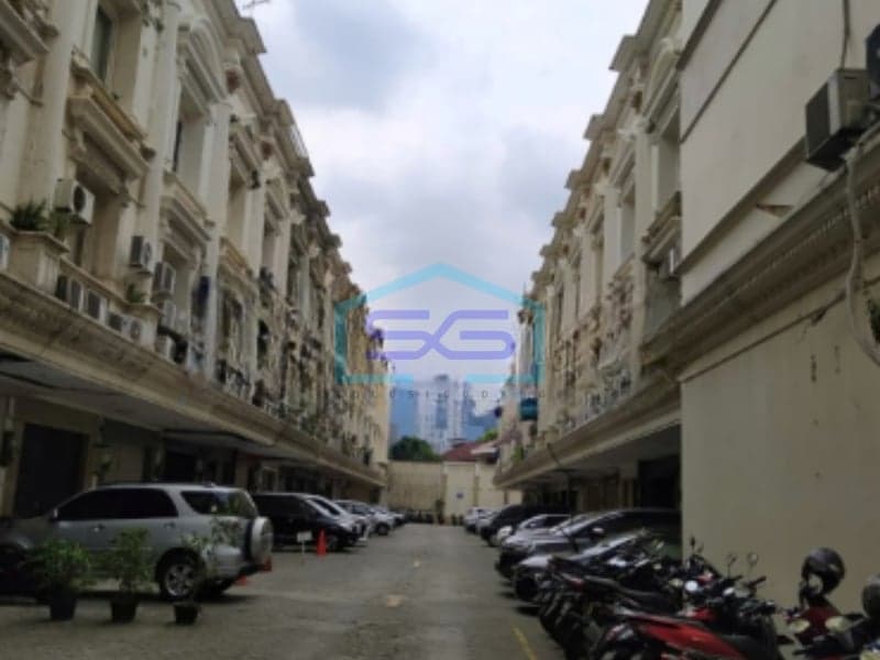 Ready-to-Use Shophouse for Sale in Royal Palace Tebet, South Jakarta BUA 280 sqm