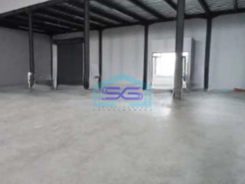 Disewakan Pabrik Lokasi Strategis di Cikarang Luas Tanah 1043 m²