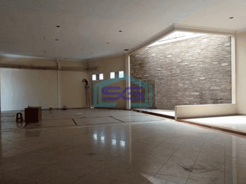 Disewakan Ruang Usaha Strategis di Jalan Raya Kopo Bandung LT 539m2