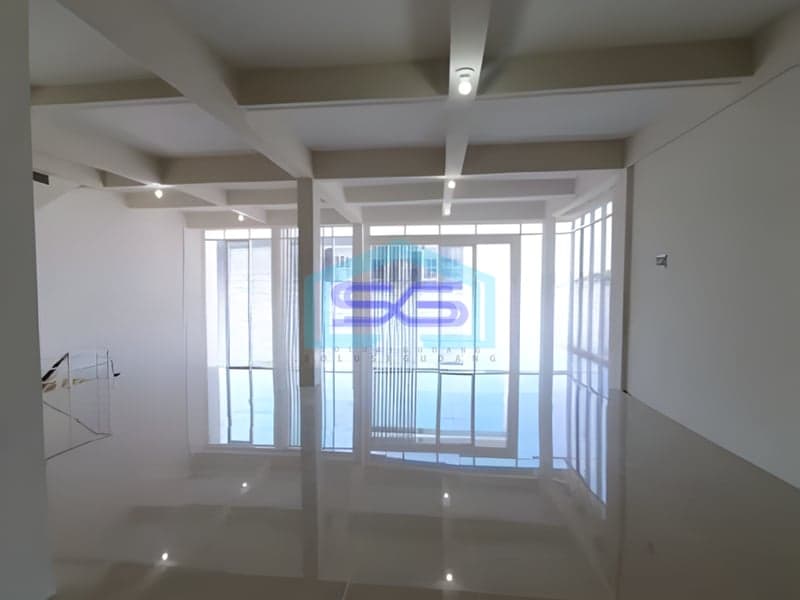 Dijual Ruko Ada Lift Luas Bangunan 450 m² Lokasi Bebas Banjir di Surabaya