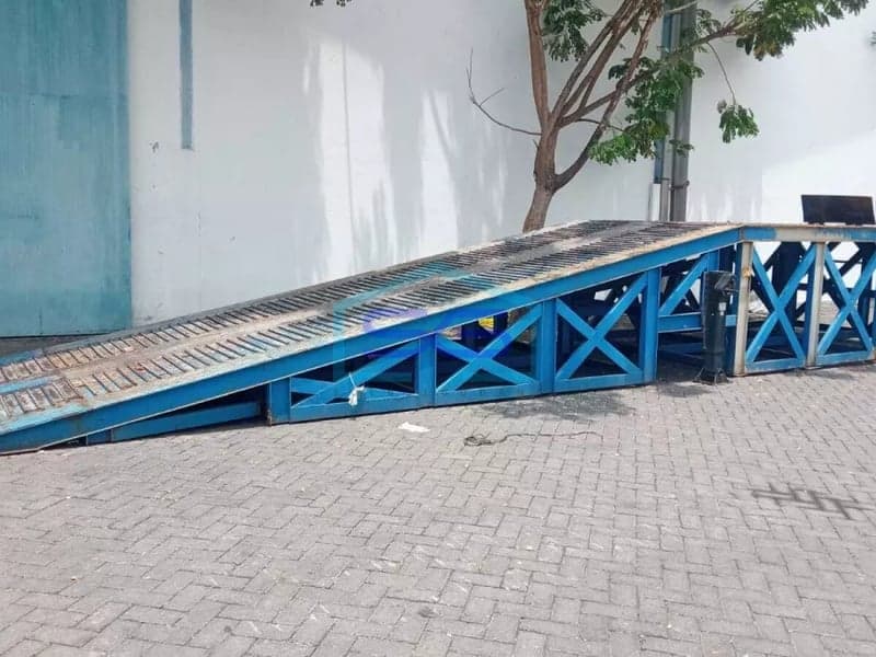 Disewakan gudang siap pakai di Margomulyo luas 3.200m2