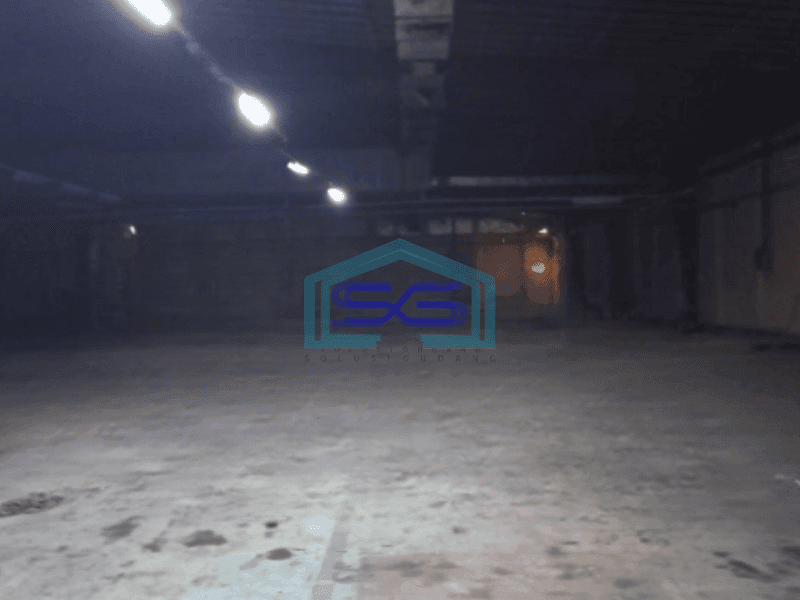 Disewakan Gudang Luas Bangunan 1800 m² di Pinggir Jalan Raya Karawaci Tangerang