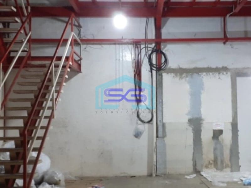 Dijual Gudang Ada Kantor Luas Tanah 564 m2 Lokasi Bandung