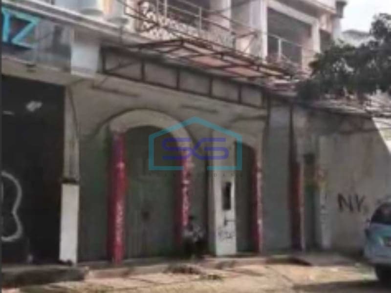 出售商铺 繁华地段 浦利英达路市场对面 雅加达西部 建筑面积126平方米