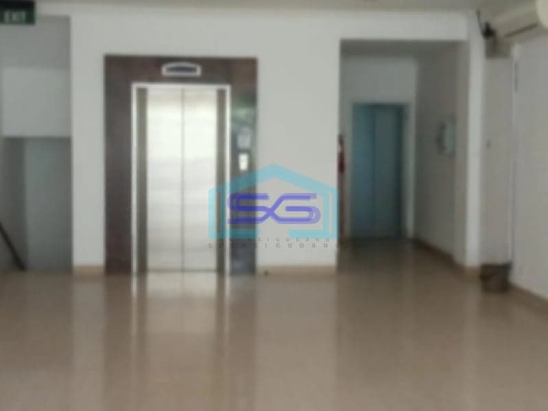 Disewakan Ruko Lokasi Strategis di Gajahmada Semarang Luas Tanah  183 m²