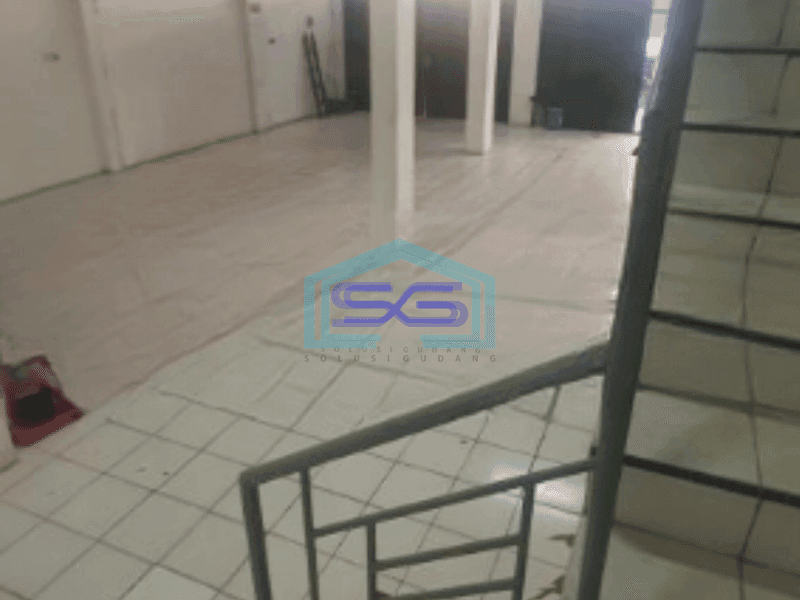 Disewakan Ruko Luas Bangunan  600 m² di Pluit Jakarta Utara