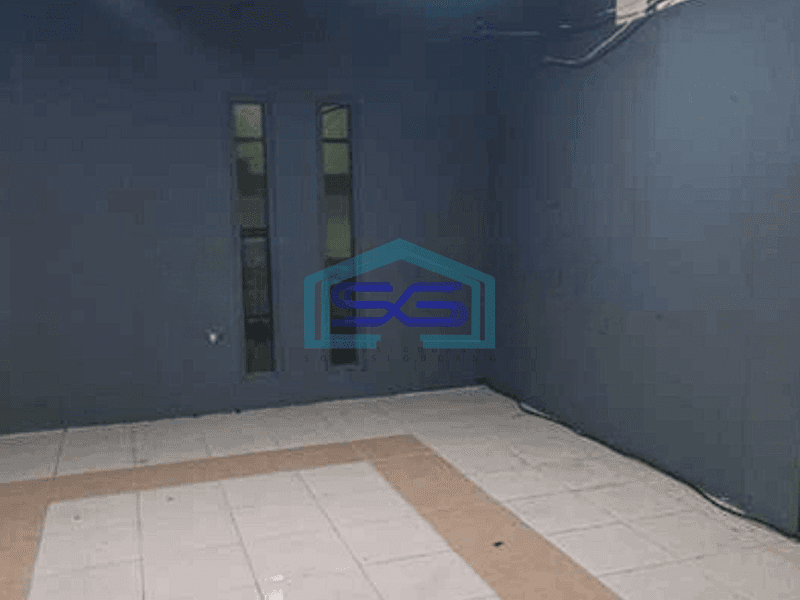 Disewakan Ruko Gandeng Strategis di Kebon Jeruk Jakarta Barat LB 540m2