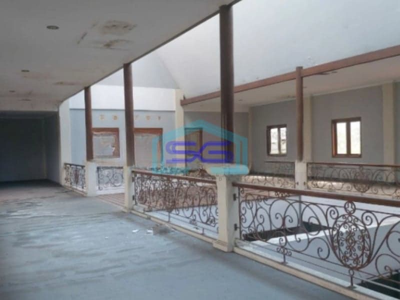 Dijual Ruang Usaha Strategis Dekat Klodran Solo LB 1050m2 Cocok Untuk Kantor