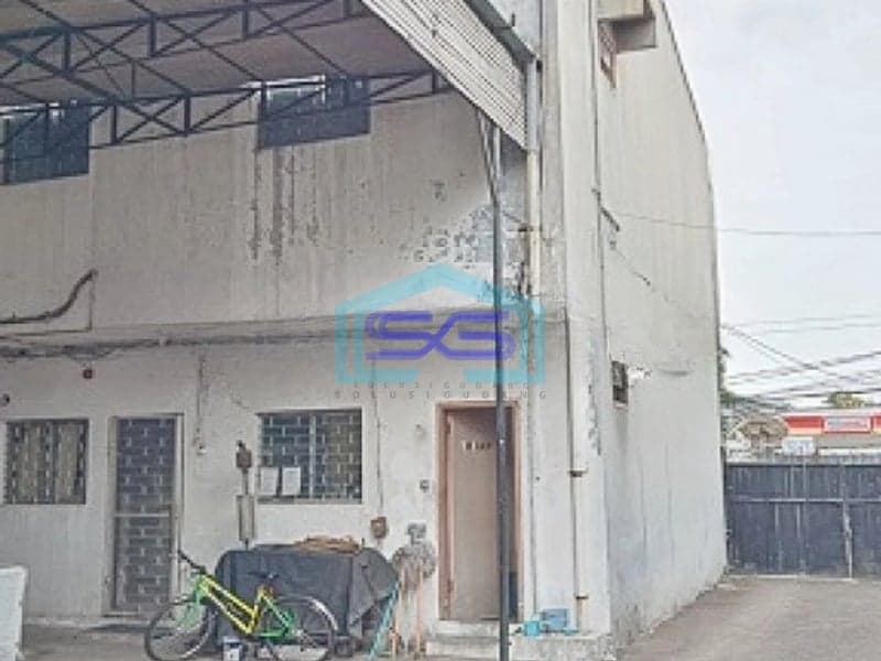 Disewakan Gudang dan Kantor Parkir Luas di Kebon Jeruk Jakarta Barat LT 811m2